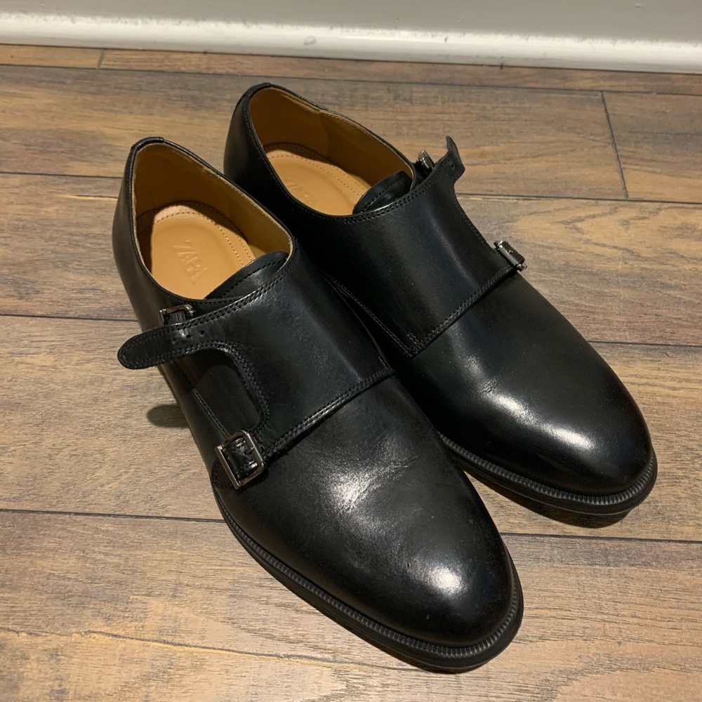 Zara men leather shoes with metal knot